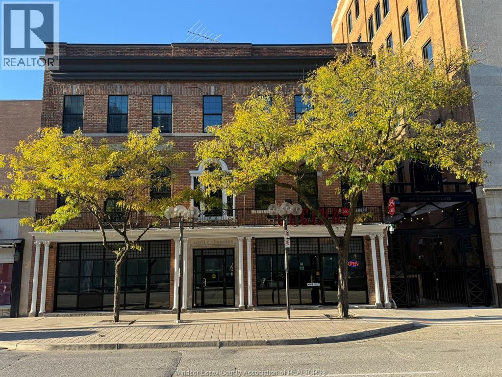 MLS# 25025144: 58 CHATHAM STREET West Unit# 200, Windsor, Canada