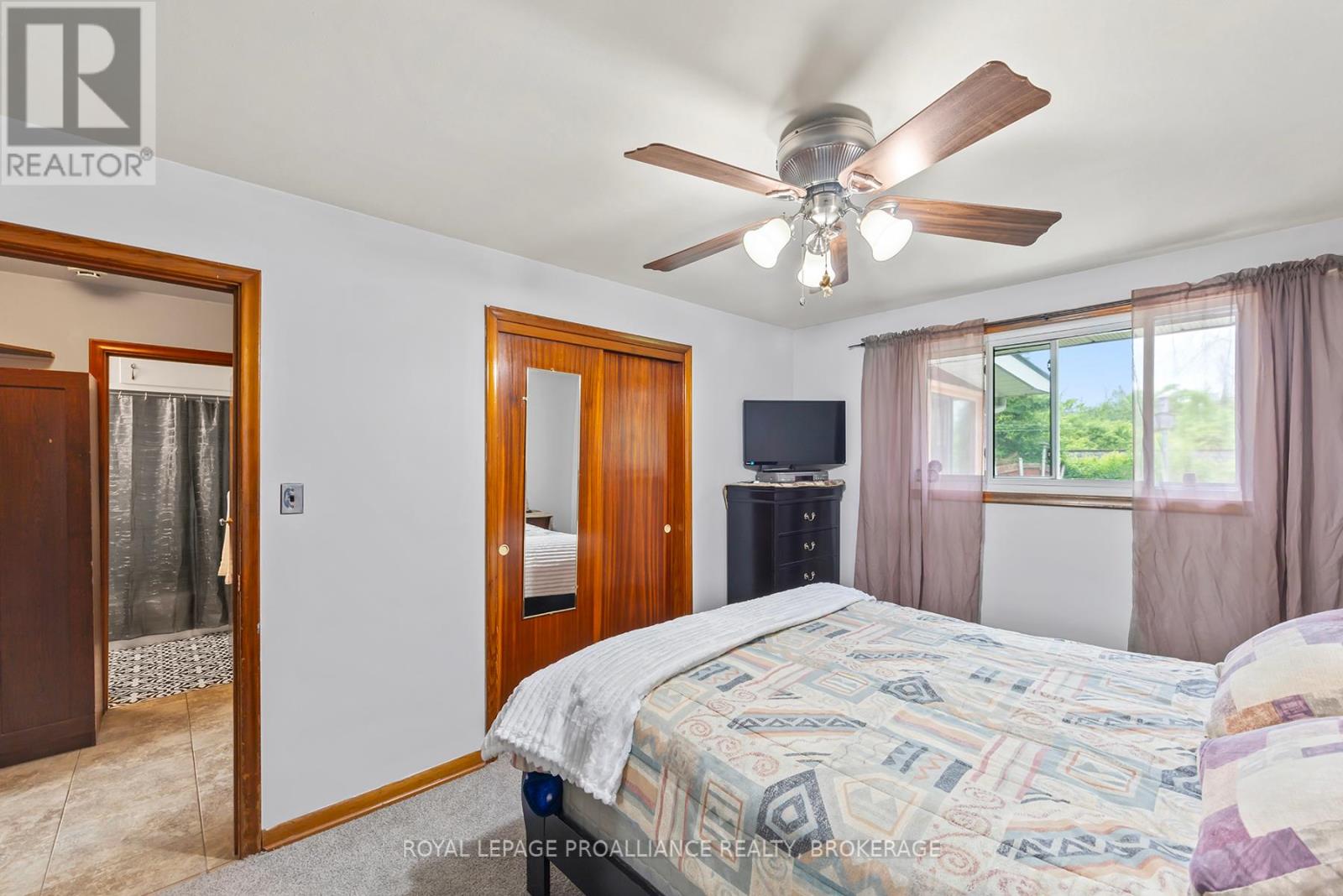 50 Morden Crescent, Loyalist, Ontario  K7N 1K2 - Photo 11 - X12460652