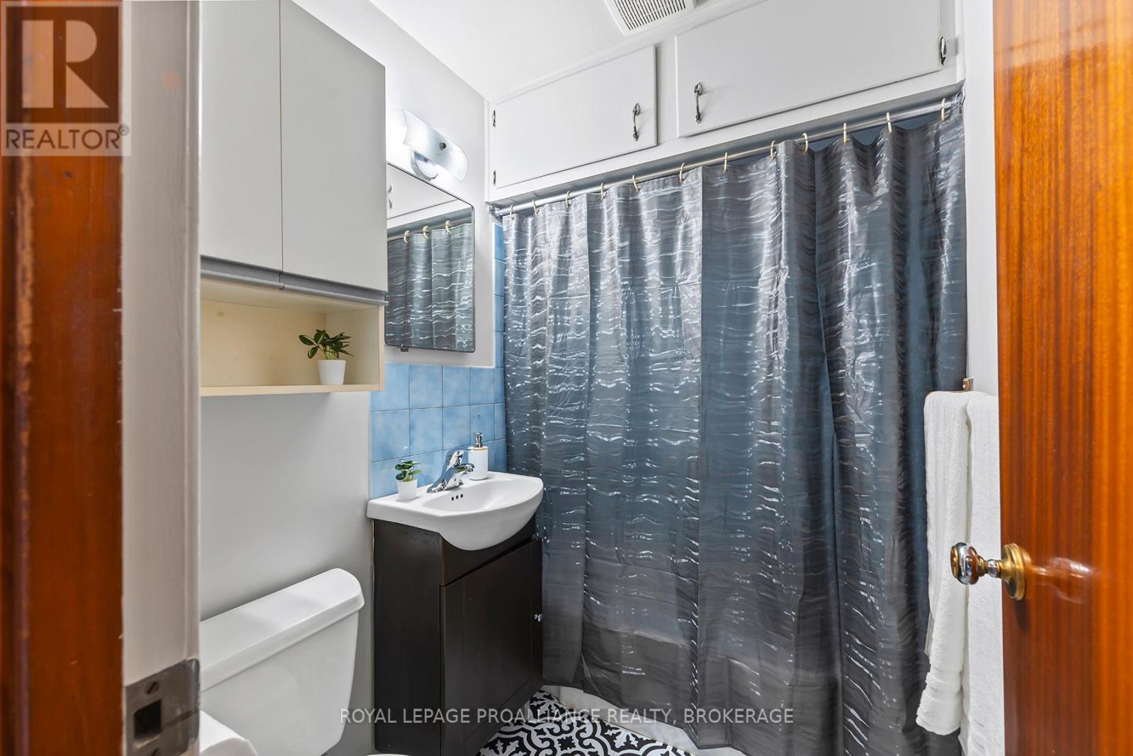 50 Morden Crescent, Loyalist, Ontario  K7N 1K2 - Photo 12 - X12460652