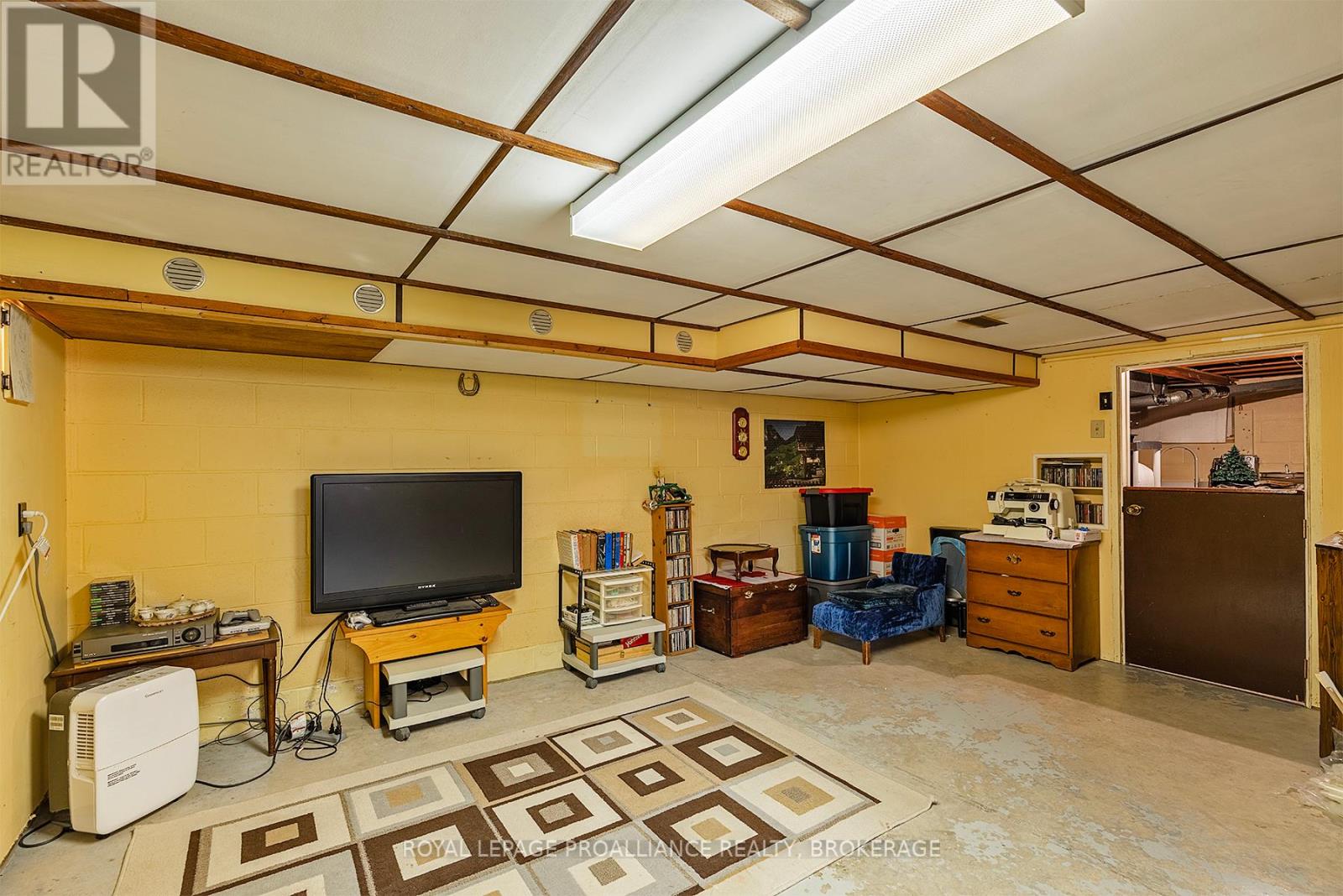 50 Morden Crescent, Loyalist, Ontario  K7N 1K2 - Photo 17 - X12460652