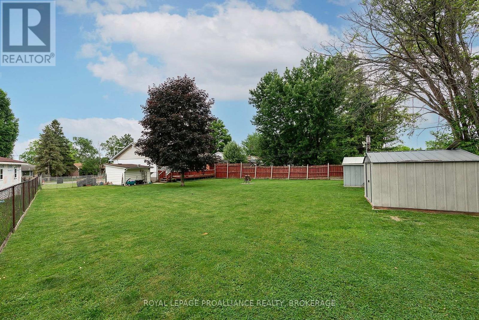 50 Morden Crescent, Loyalist, Ontario  K7N 1K2 - Photo 22 - X12460652