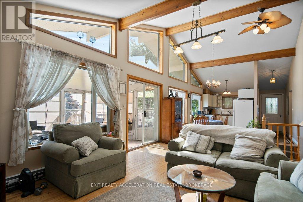 122 Bayview Drive, Greater Napanee, Ontario  K7R 3K8 - Photo 10 - X12460690