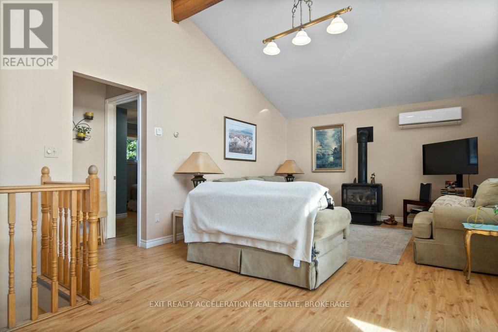 122 Bayview Drive, Greater Napanee, Ontario  K7R 3K8 - Photo 8 - X12460690