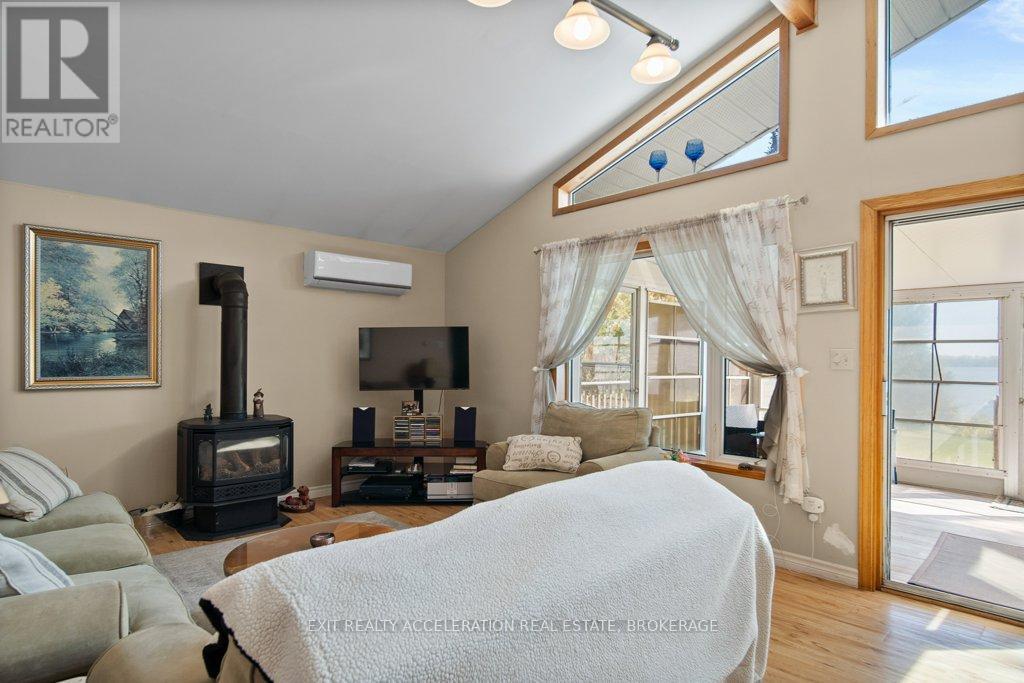 122 Bayview Drive, Greater Napanee, Ontario  K7R 3K8 - Photo 9 - X12460690