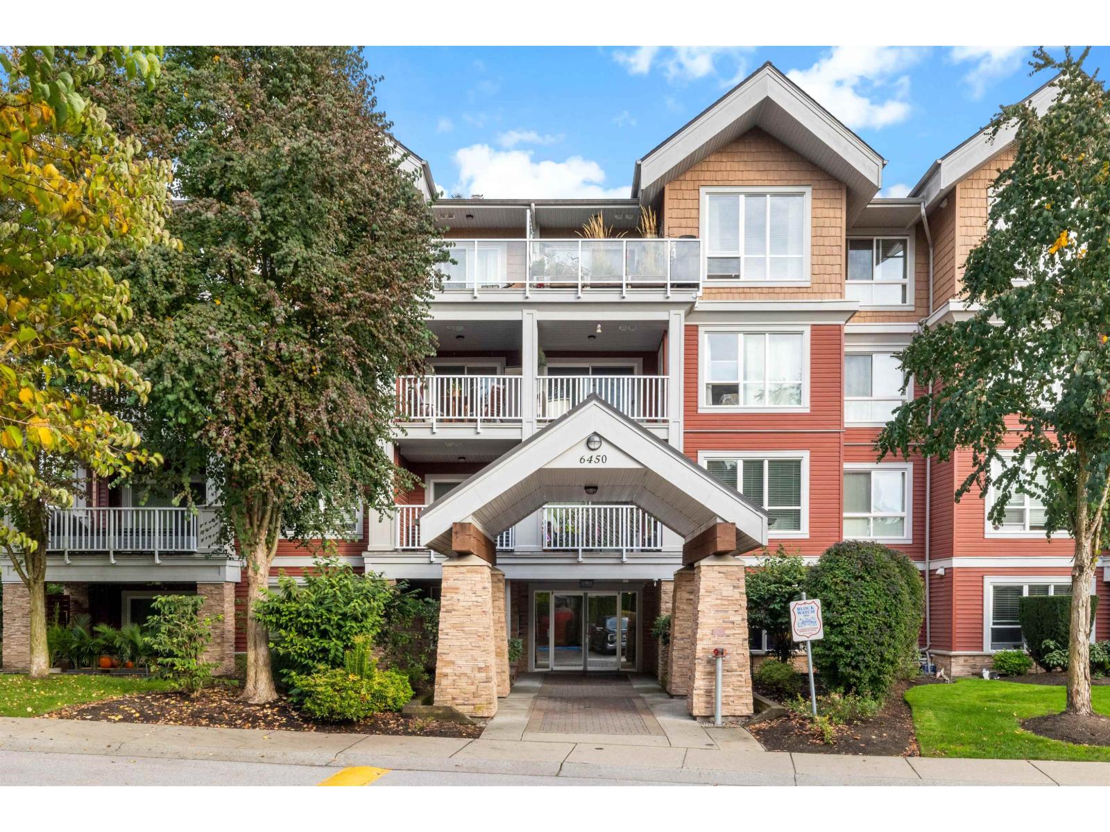 303 6450 194 STREET, surrey, British Columbia