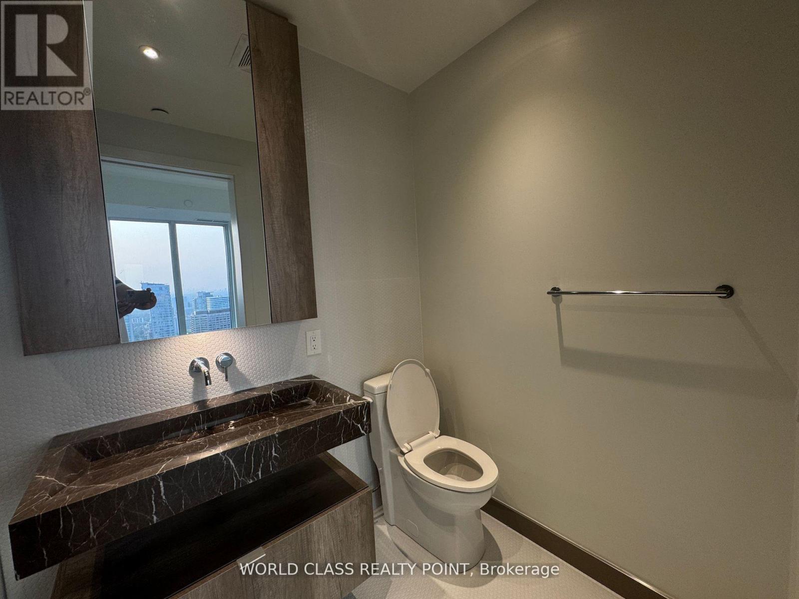 3309 - 11 Yorkville Avenue, Toronto, Ontario  M4W 0B7 - Photo 18 - C12460481