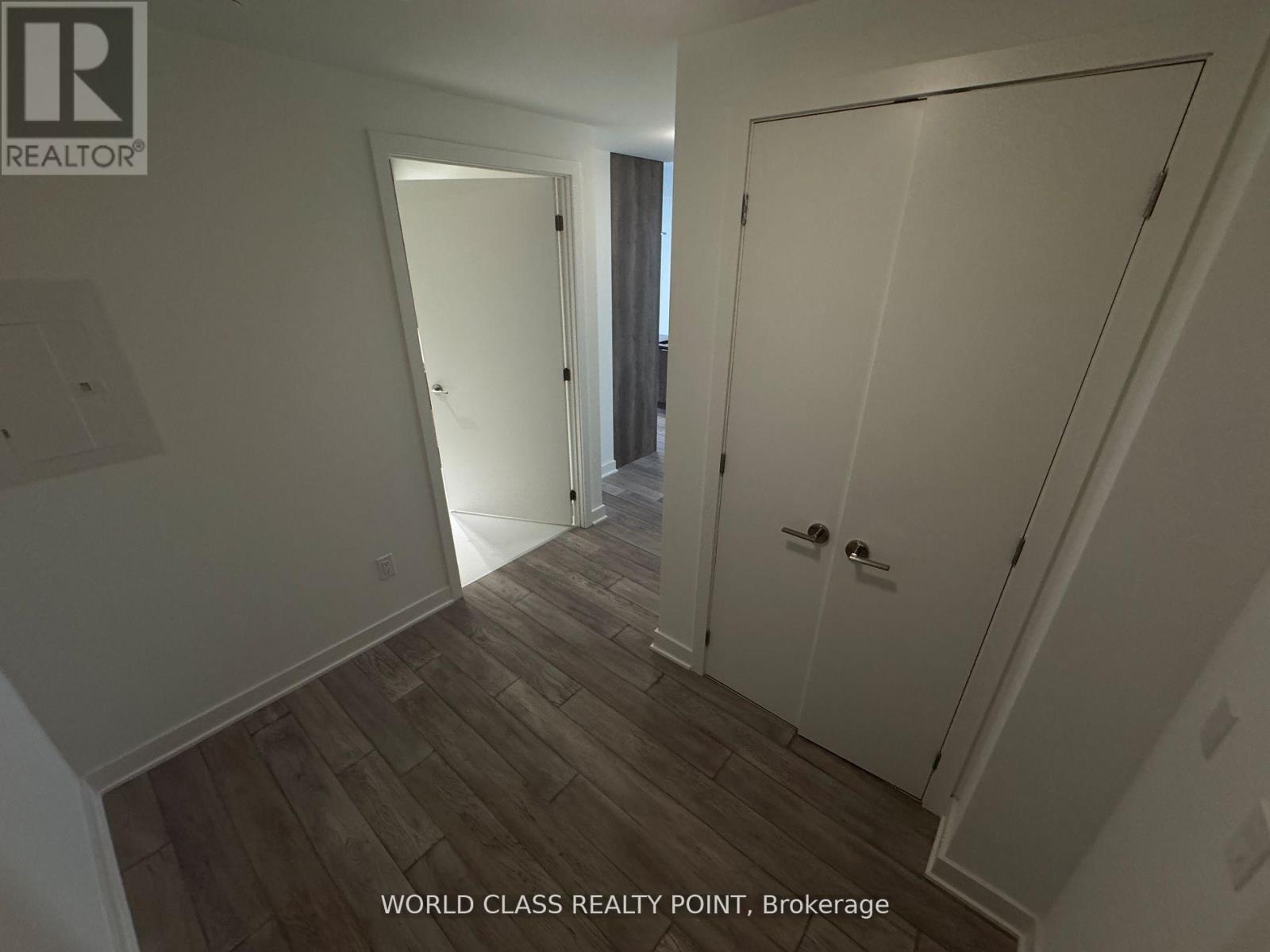 3309 - 11 Yorkville Avenue, Toronto, Ontario  M4W 0B7 - Photo 2 - C12460481