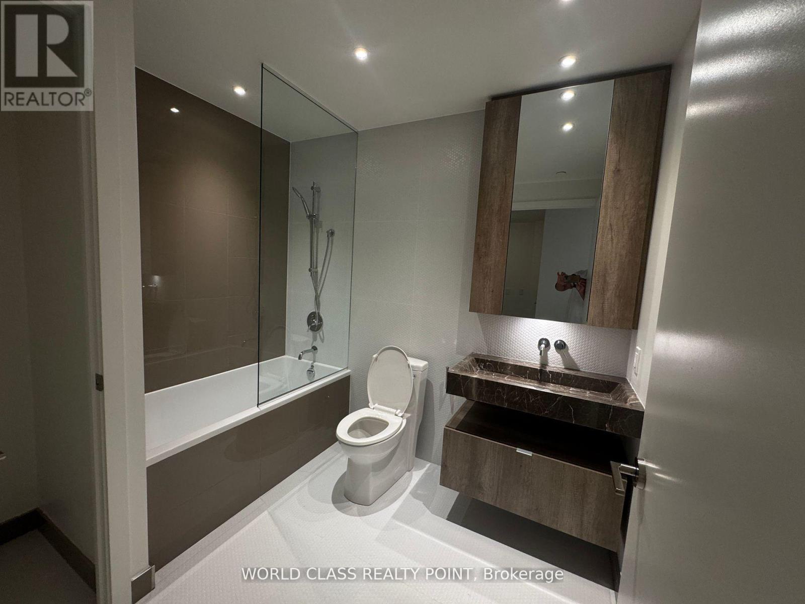 3309 - 11 Yorkville Avenue, Toronto, Ontario  M4W 0B7 - Photo 6 - C12460481