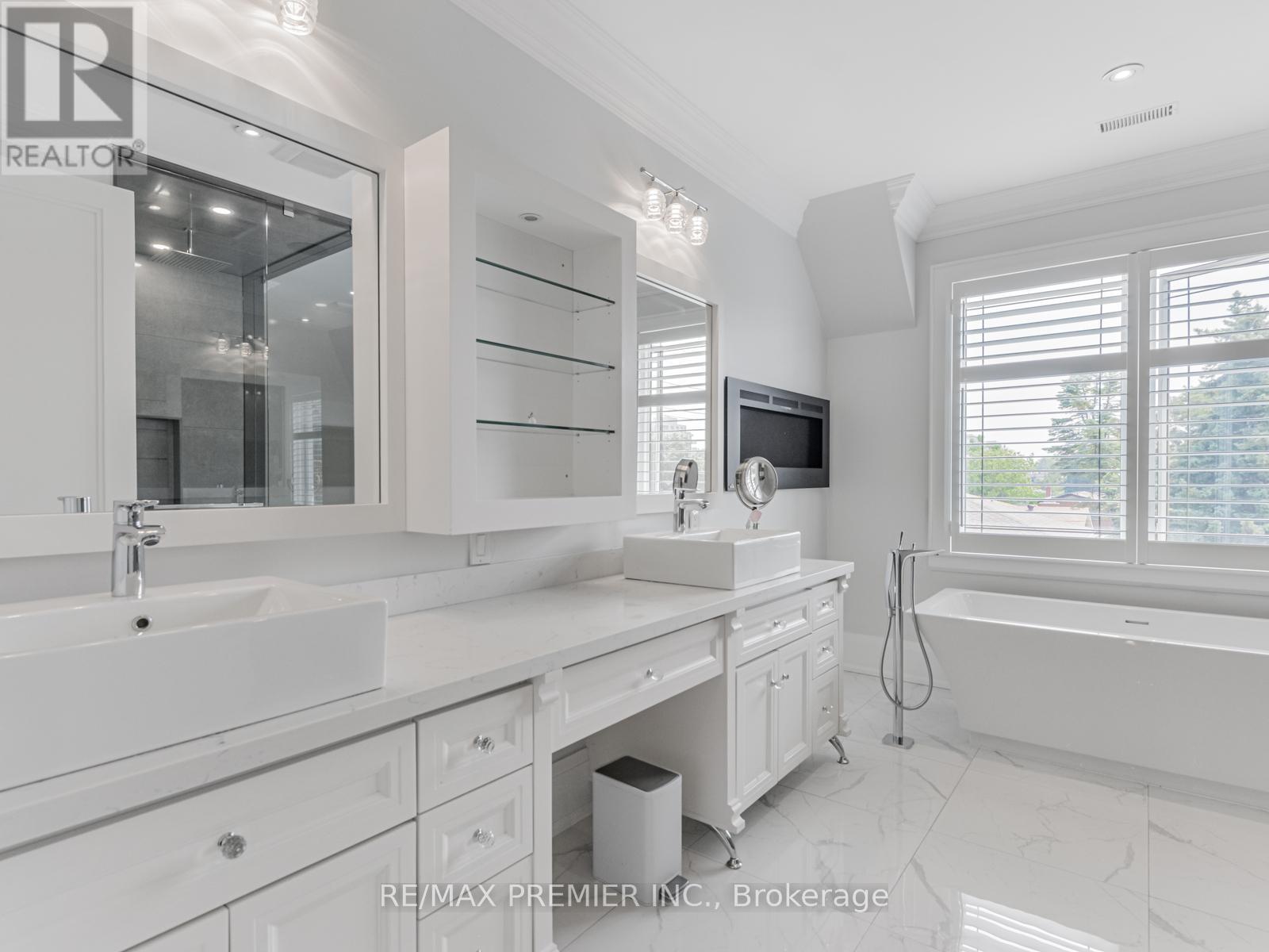 111 Codsell Avenue, Toronto, Ontario  M3H 3W2 - Photo 22 - C12460492