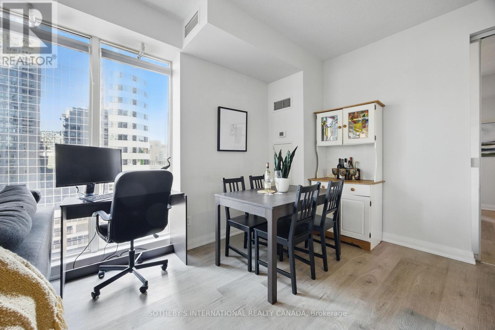 1307 - 220 Victoria Street, Toronto, Ontario  M5B 2R6 - Photo 13 - C12460502