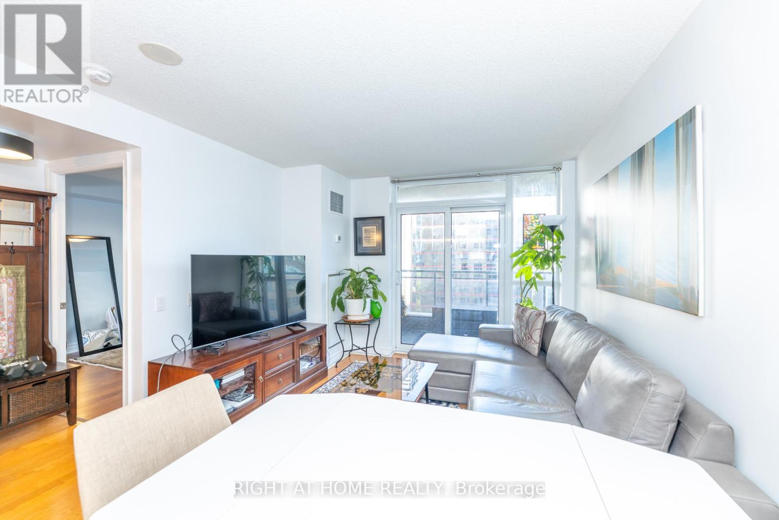813 - 123 Eglinton Avenue E, Toronto, Ontario  M4P 1J2 - Photo 23 - C12460503