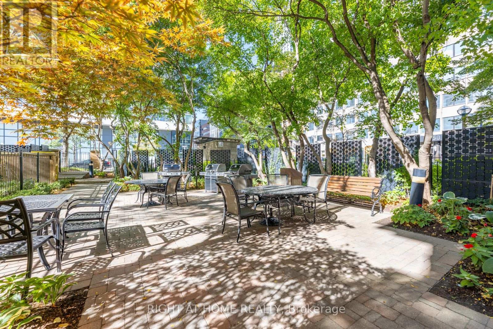813 - 123 Eglinton Avenue E, Toronto, Ontario  M4P 1J2 - Photo 35 - C12460503