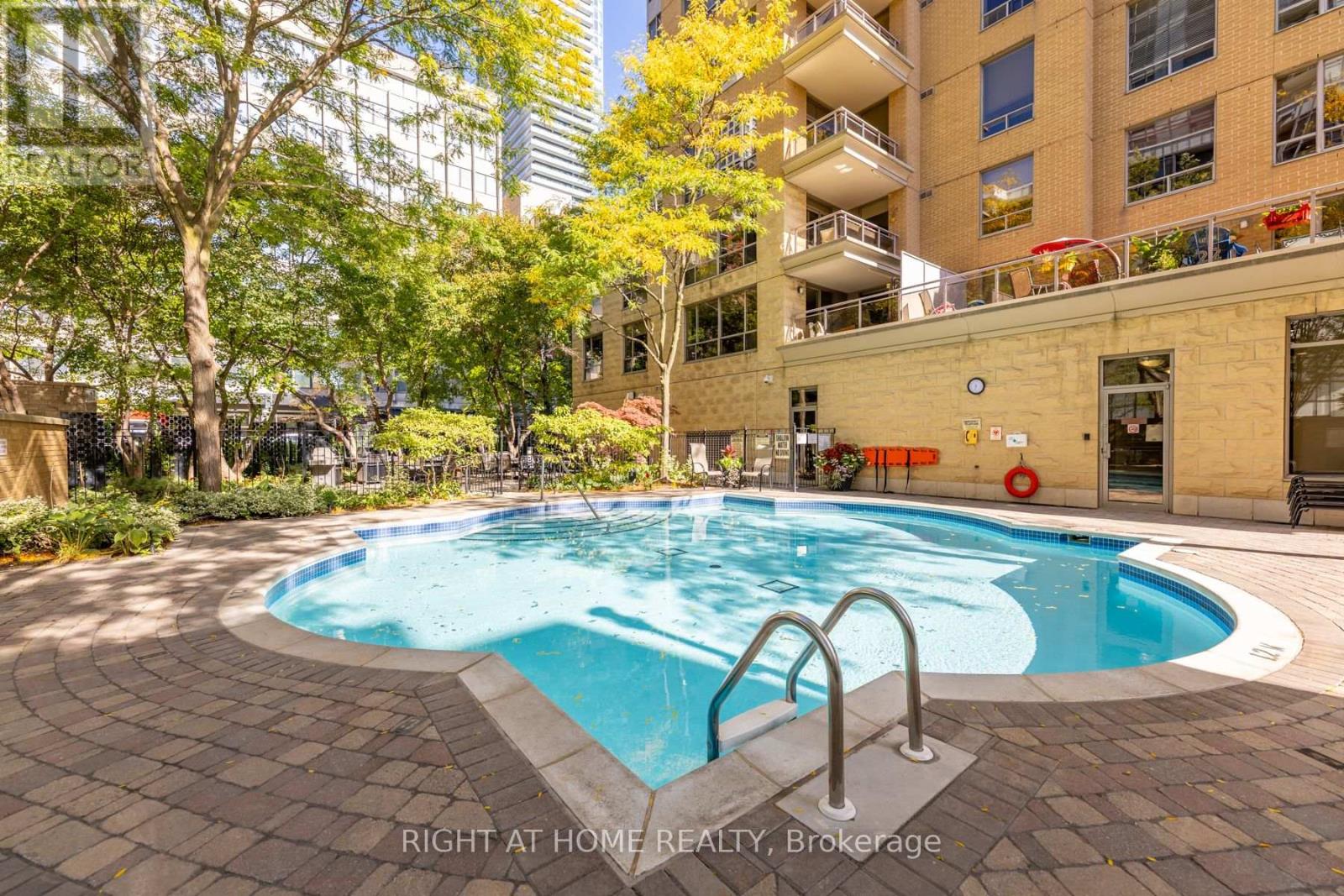 813 - 123 Eglinton Avenue E, Toronto, Ontario  M4P 1J2 - Photo 36 - C12460503