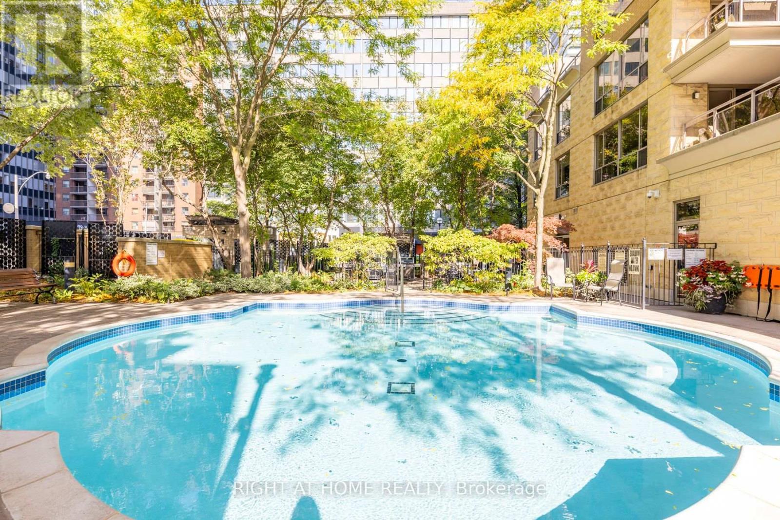 813 - 123 Eglinton Avenue E, Toronto, Ontario  M4P 1J2 - Photo 37 - C12460503