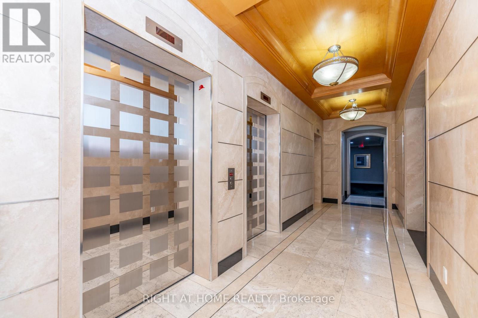 813 - 123 Eglinton Avenue E, Toronto, Ontario  M4P 1J2 - Photo 7 - C12460503