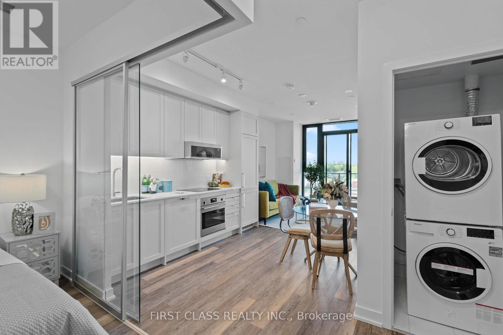 721 - 250 Lawrence Avenue W, Toronto, Ontario  M5M 1B2 - Photo 5 - C12460507