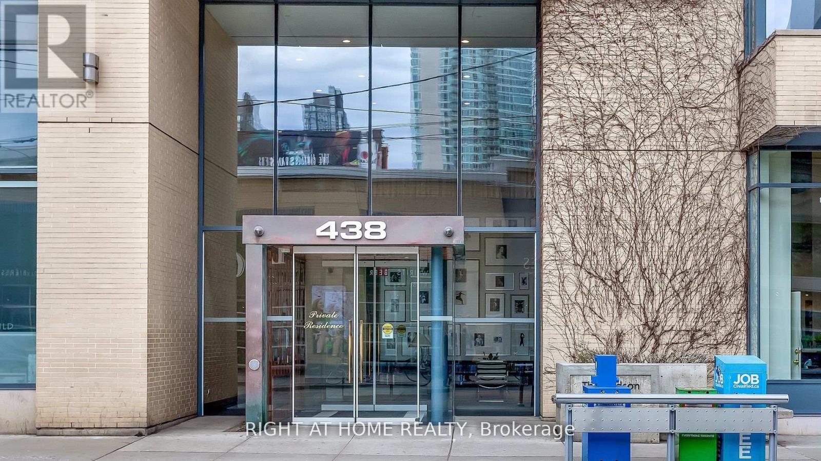 1302 - 438 KING STREET W, Toronto, Ontario