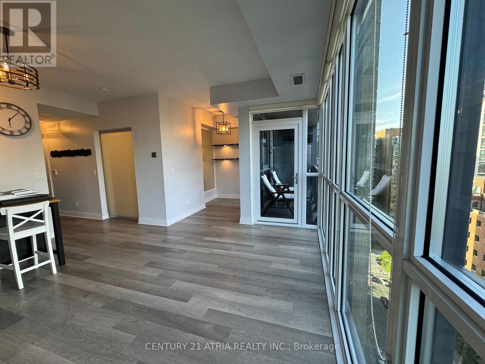 28 Ted Rogers Way, Toronto, Ontario  M4Y 2J4 - Photo 2 - C12460548