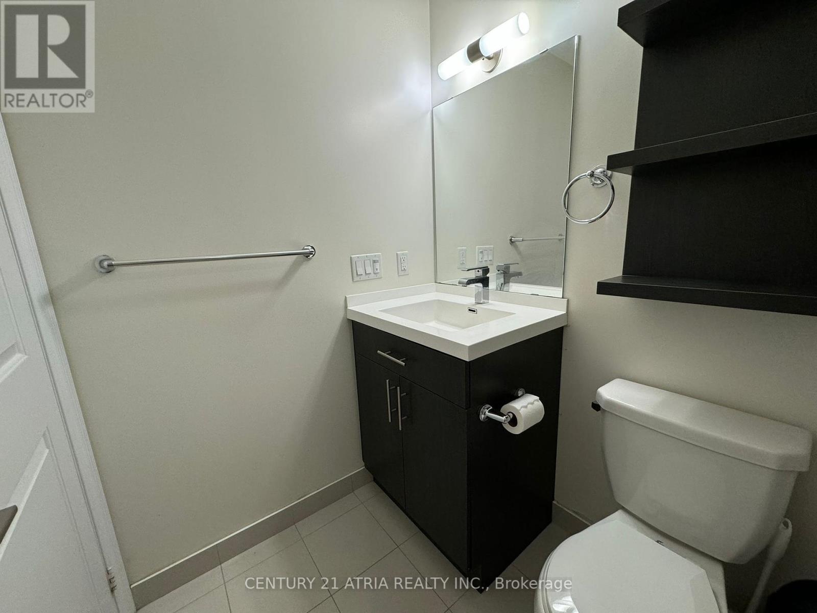 28 Ted Rogers Way, Toronto, Ontario  M4Y 2J4 - Photo 8 - C12460548