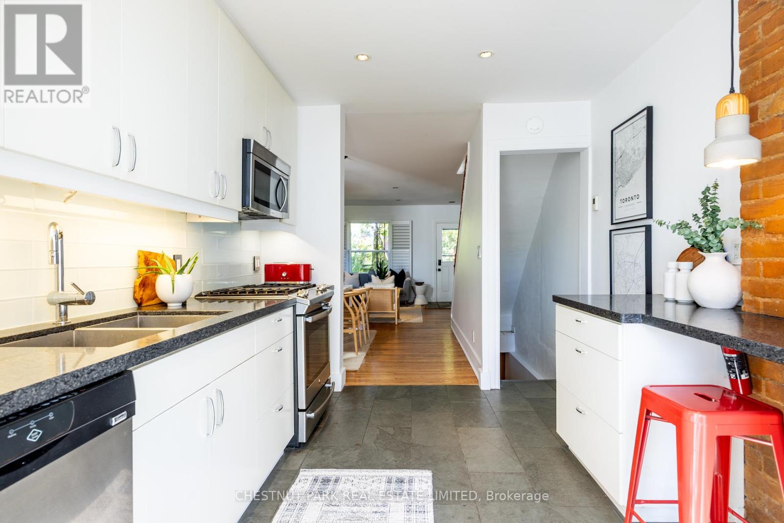 470 Clinton Street, Toronto, Ontario  M6G 2Z4 - Photo 12 - C12460552