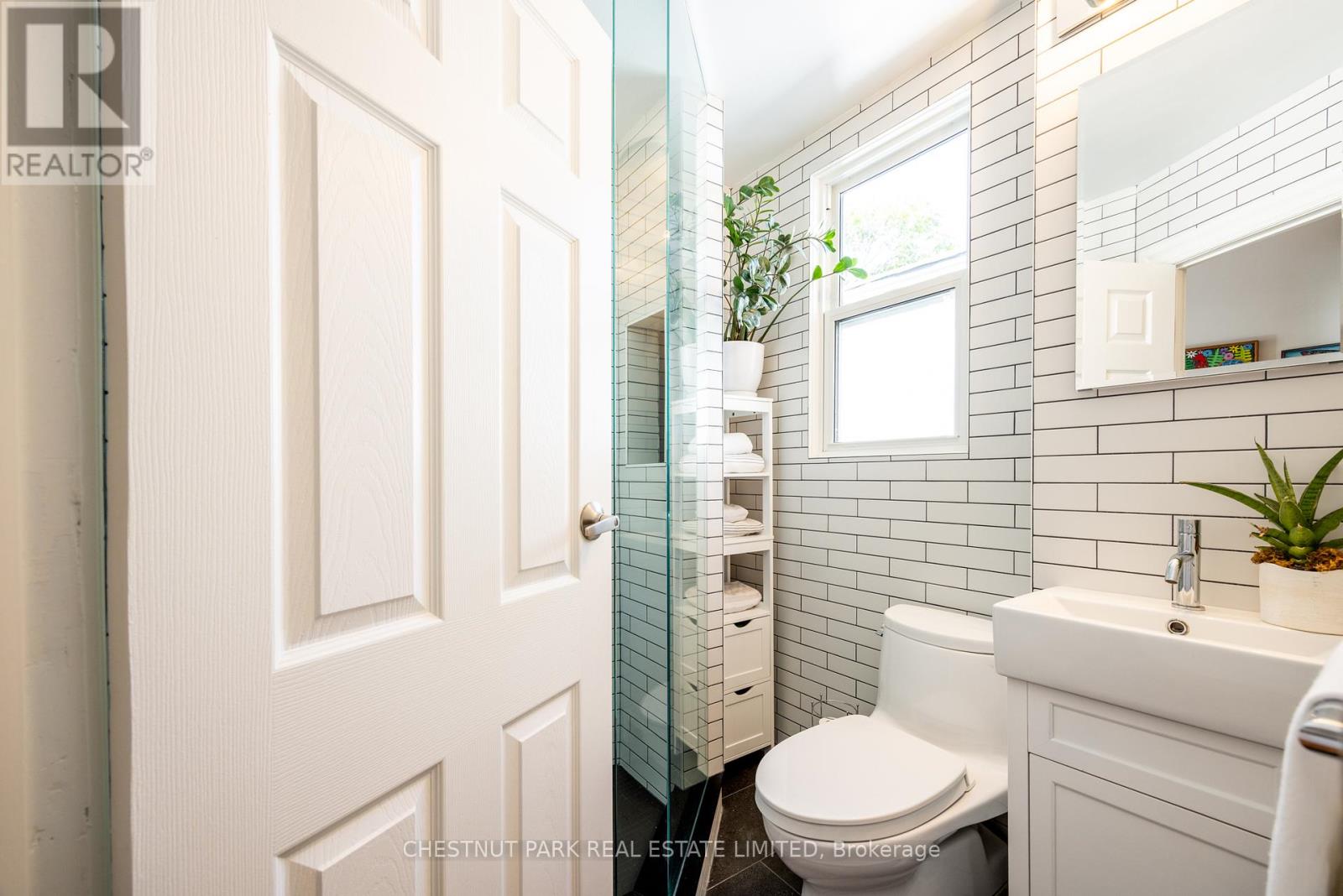 470 Clinton Street, Toronto, Ontario  M6G 2Z4 - Photo 20 - C12460552