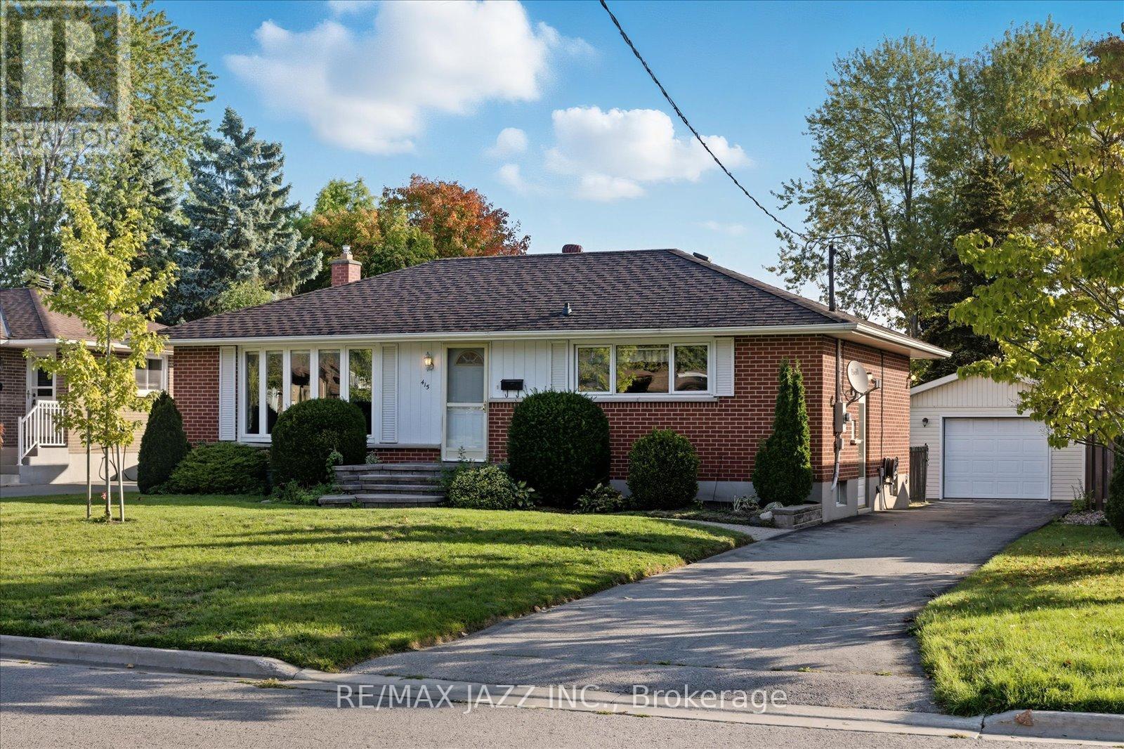 415 Fairlawn Street, Oshawa, Ontario  L1J 4R5 - Photo 1 - E12460651