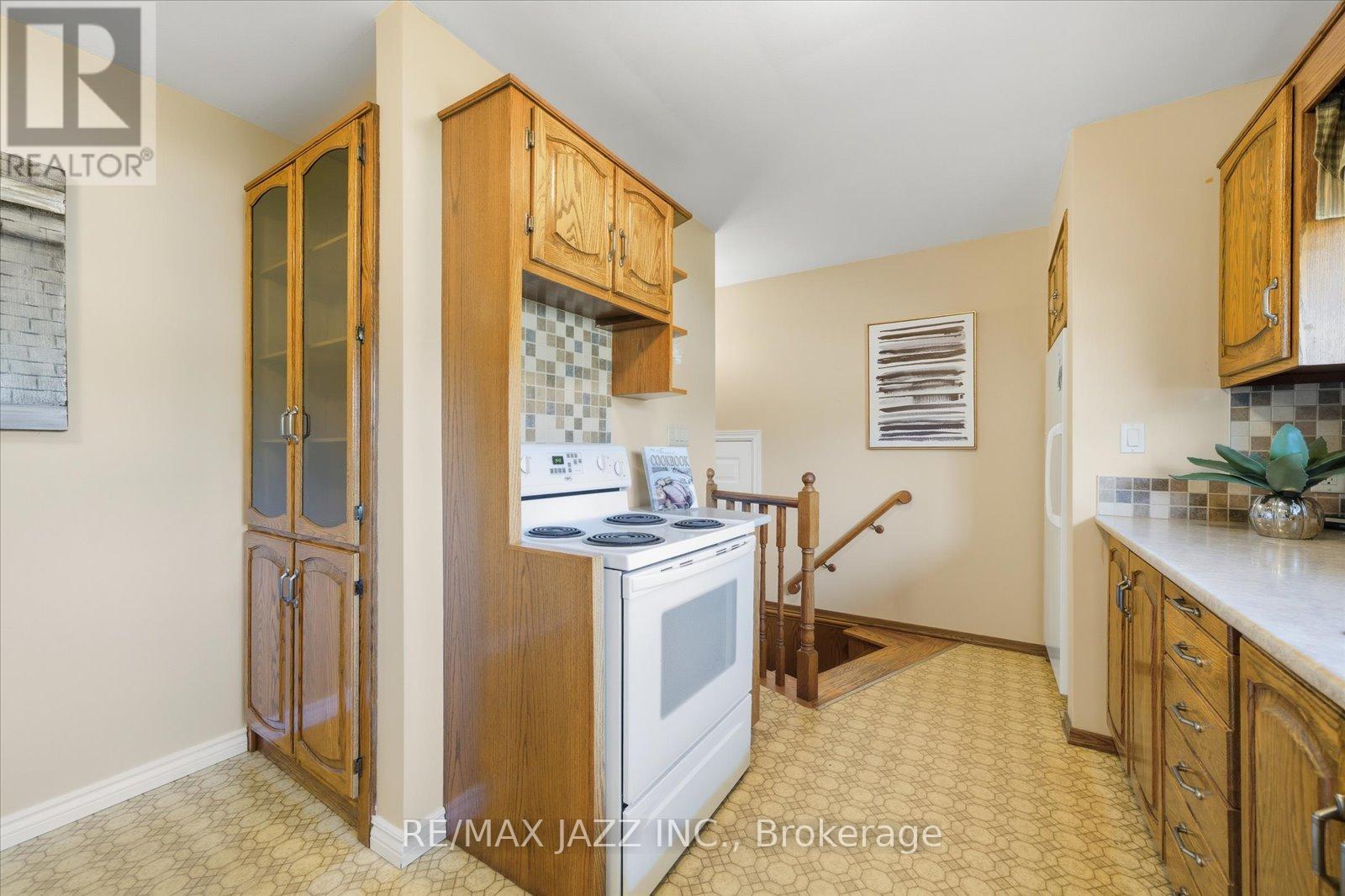 415 Fairlawn Street, Oshawa, Ontario  L1J 4R5 - Photo 7 - E12460651
