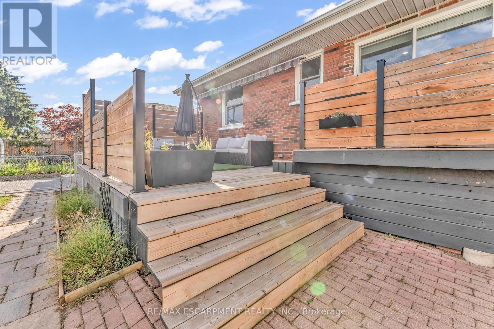 75 Cloverdale Avenue, Hamilton, Ontario  L8K 4M2 - Photo 42 - X12460382