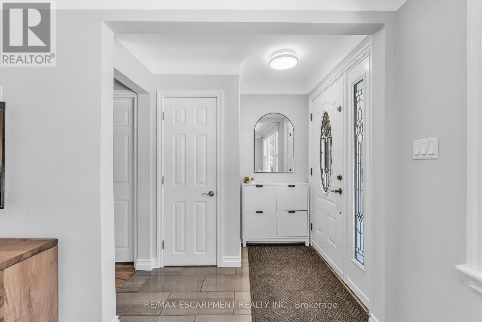 75 Cloverdale Avenue, Hamilton, Ontario  L8K 4M2 - Photo 6 - X12460382