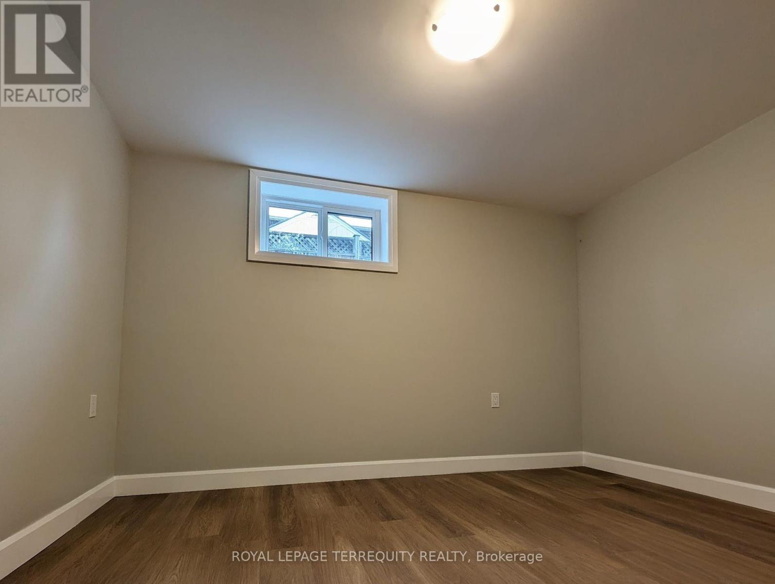 5 Bertram Drive, Hamilton, Ontario  L9H 4T1 - Photo 6 - X12460390