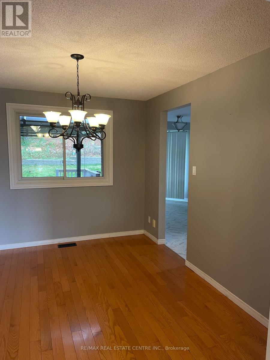 66 Hodgins Crescent, Woodstock, Ontario  N4V 1A8 - Photo 6 - X12460394