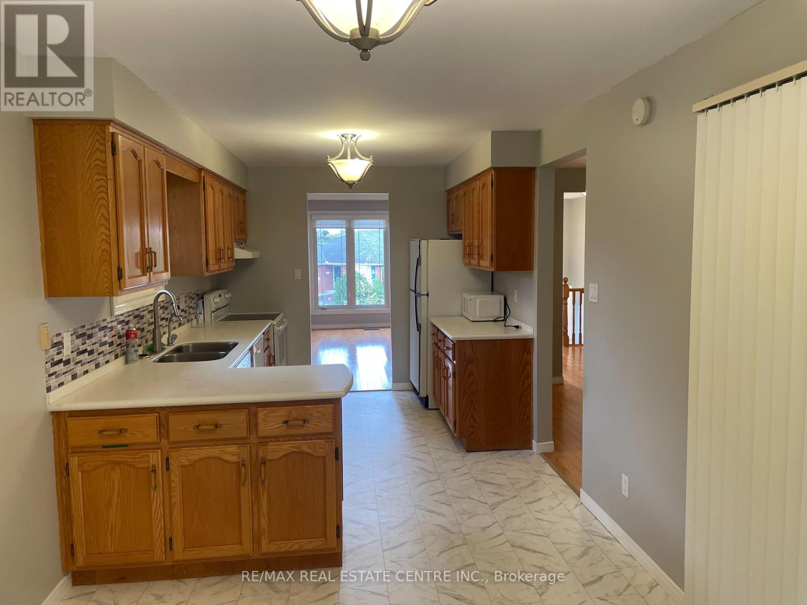 66 Hodgins Crescent, Woodstock, Ontario  N4V 1A8 - Photo 7 - X12460394