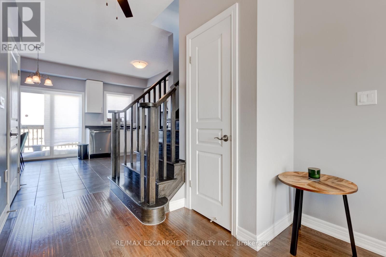 82 Bloom Crescent, Hamilton, Ontario  L0R 1P0 - Photo 20 - X12460448