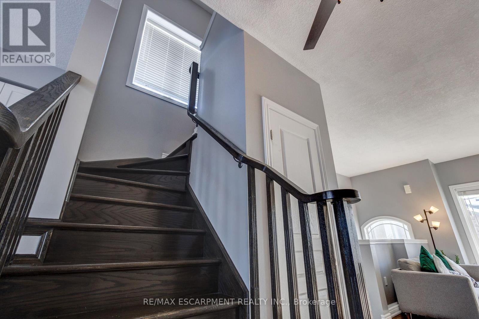 82 Bloom Crescent, Hamilton, Ontario  L0R 1P0 - Photo 31 - X12460448