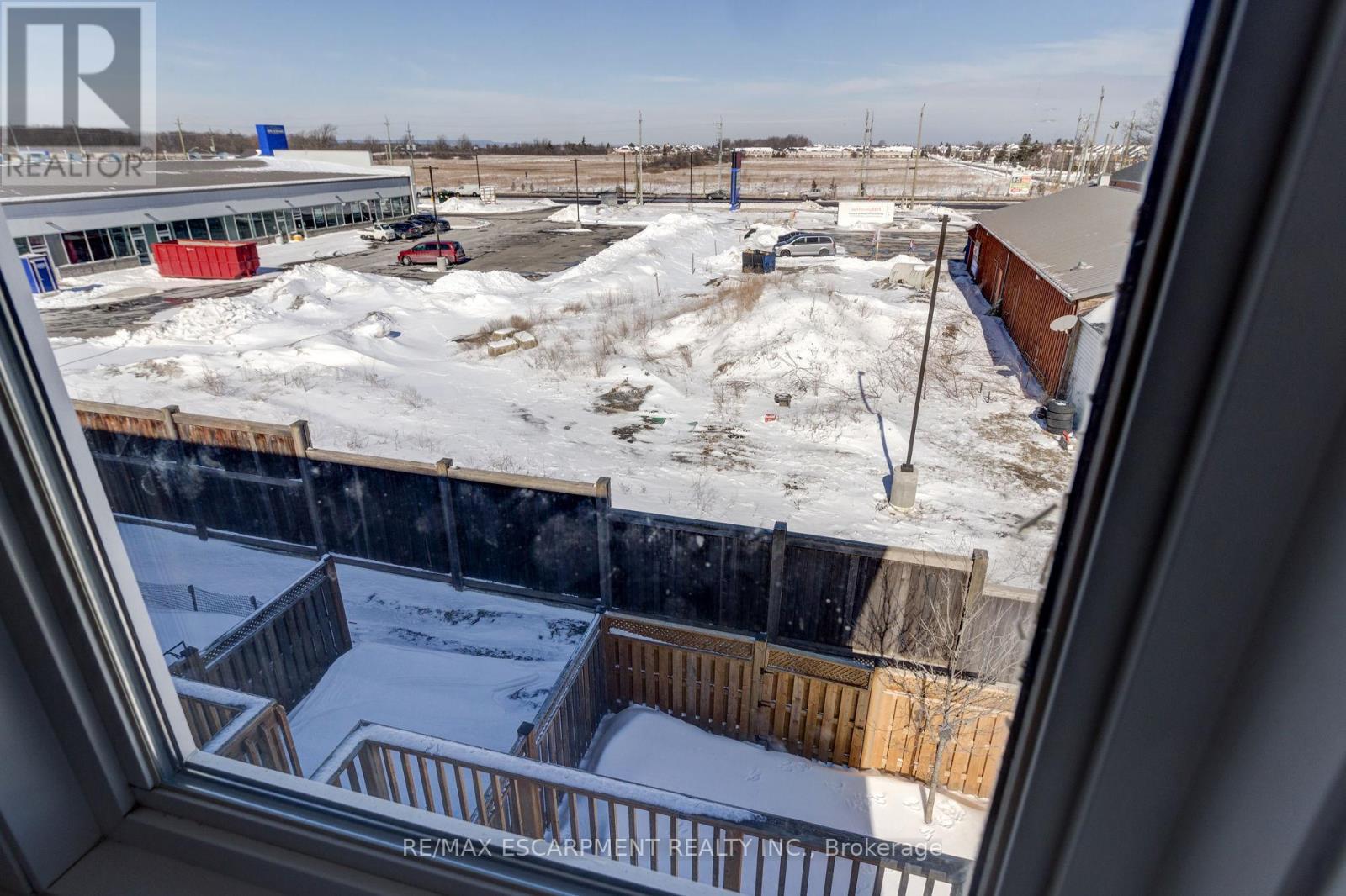 82 Bloom Crescent, Hamilton, Ontario  L0R 1P0 - Photo 34 - X12460448
