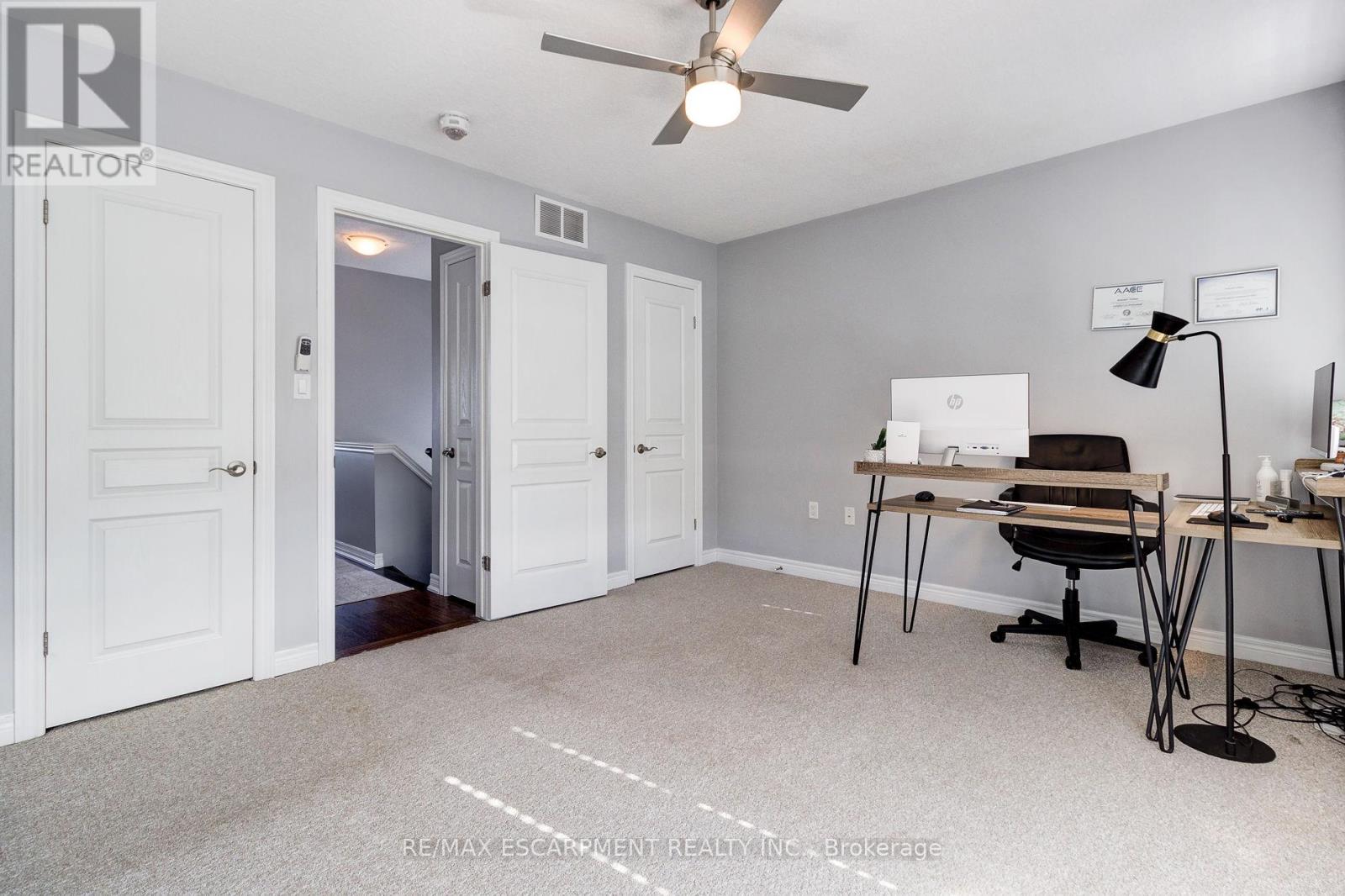 82 Bloom Crescent, Hamilton, Ontario  L0R 1P0 - Photo 35 - X12460448
