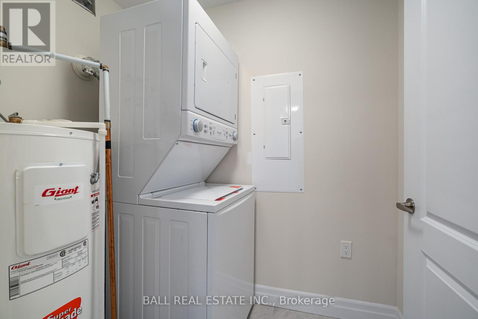 340 Florence Drive, Peterborough, Ontario  K9J 0K4 - Photo 14 - X12460633