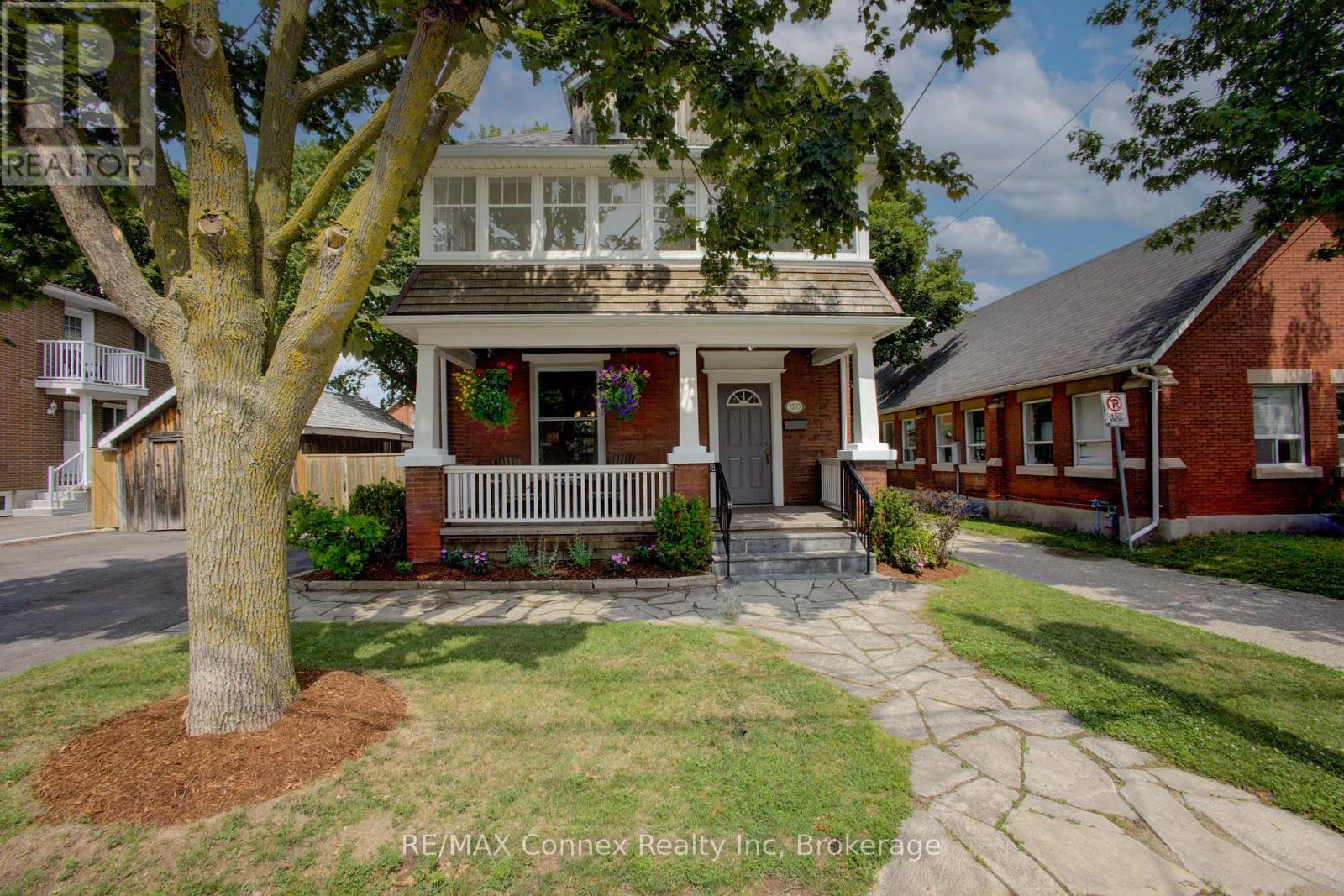 120 HARRIS STREET, Guelph, Ontario