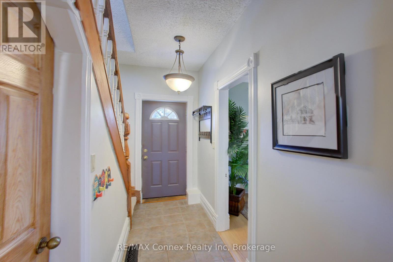 120 Harris Street, Guelph, Ontario  N1E 5T1 - Photo 9 - X12460636