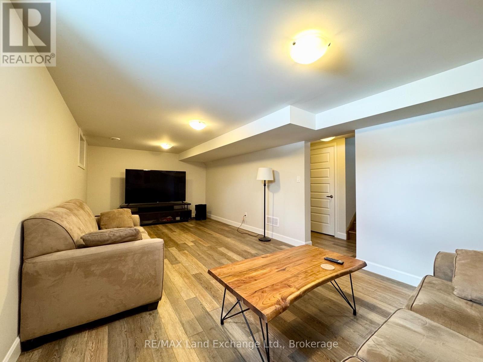 329 Bricker Street, Saugeen Shores, Ontario  N0H 2C1 - Photo 17 - X12460702