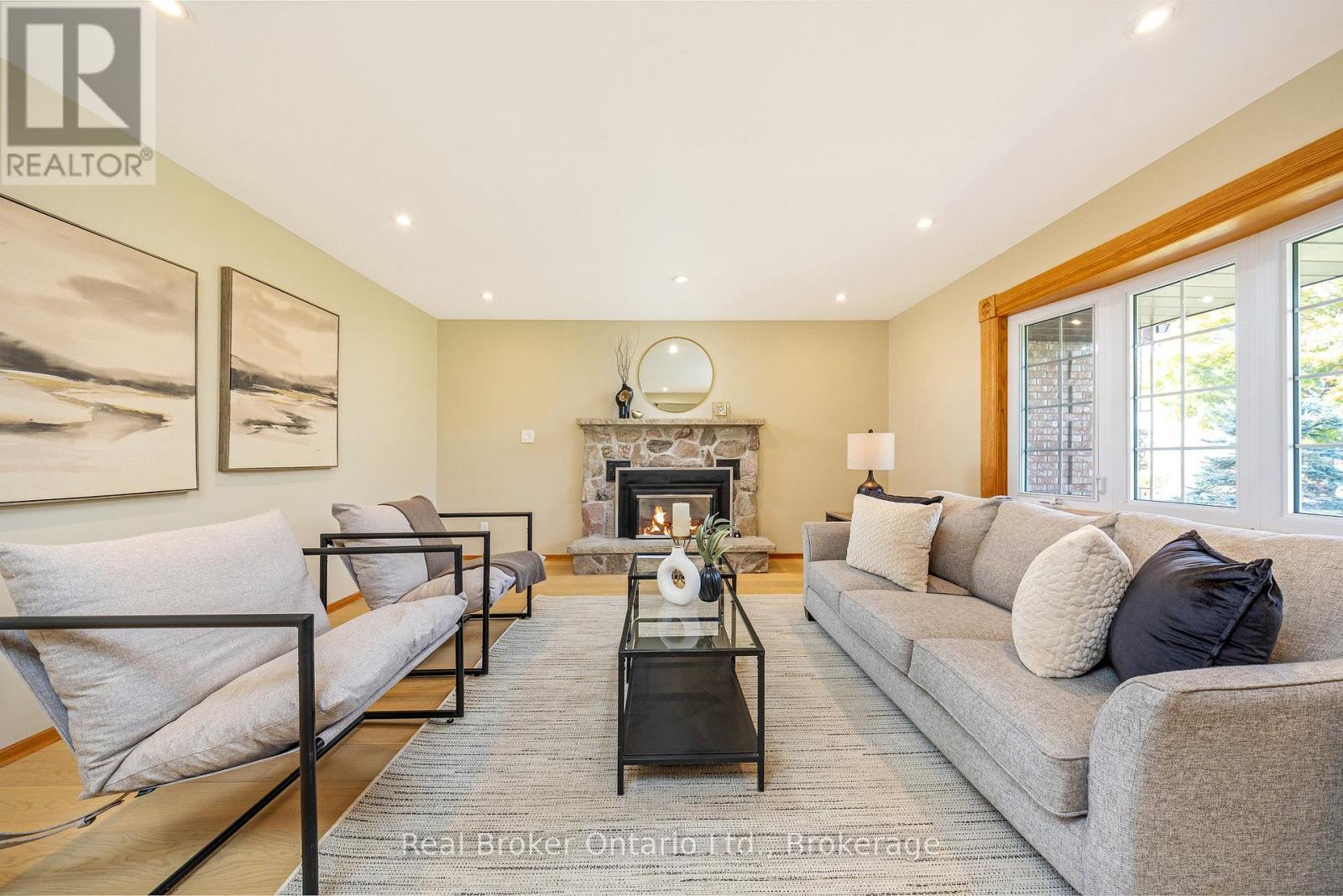 8759 Wellington 124 Road, Erin, Ontario  N1H 6H7 - Photo 10 - X12460725