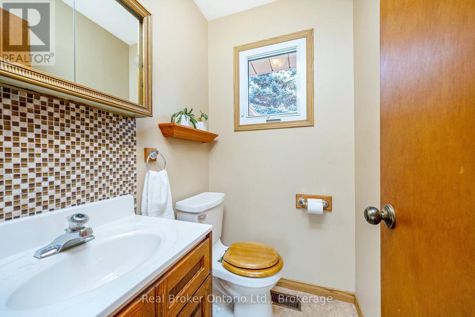 8759 Wellington 124 Road, Erin, Ontario  N1H 6H7 - Photo 26 - X12460725
