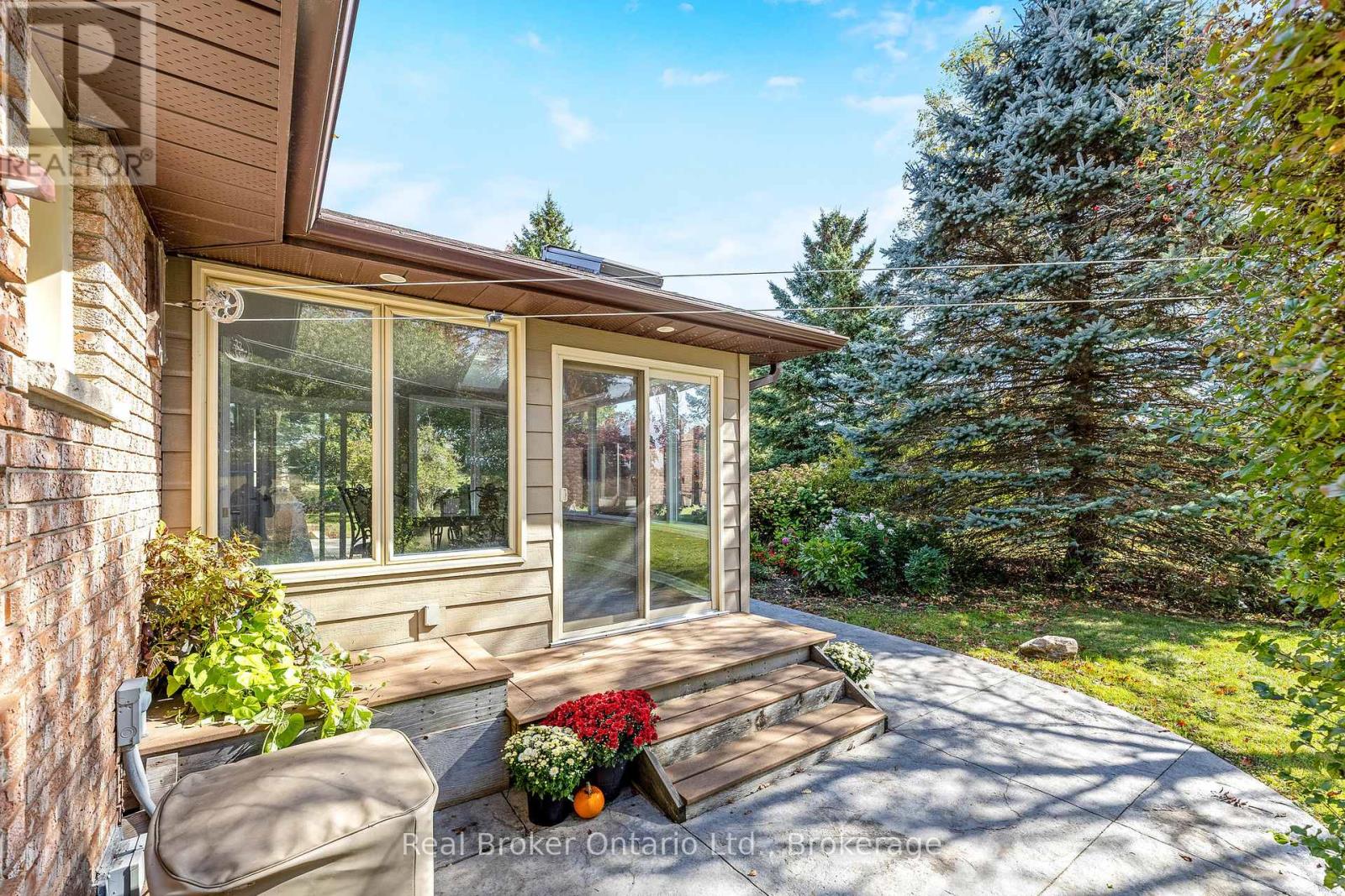 8759 Wellington 124 Road, Erin, Ontario  N1H 6H7 - Photo 41 - X12460725