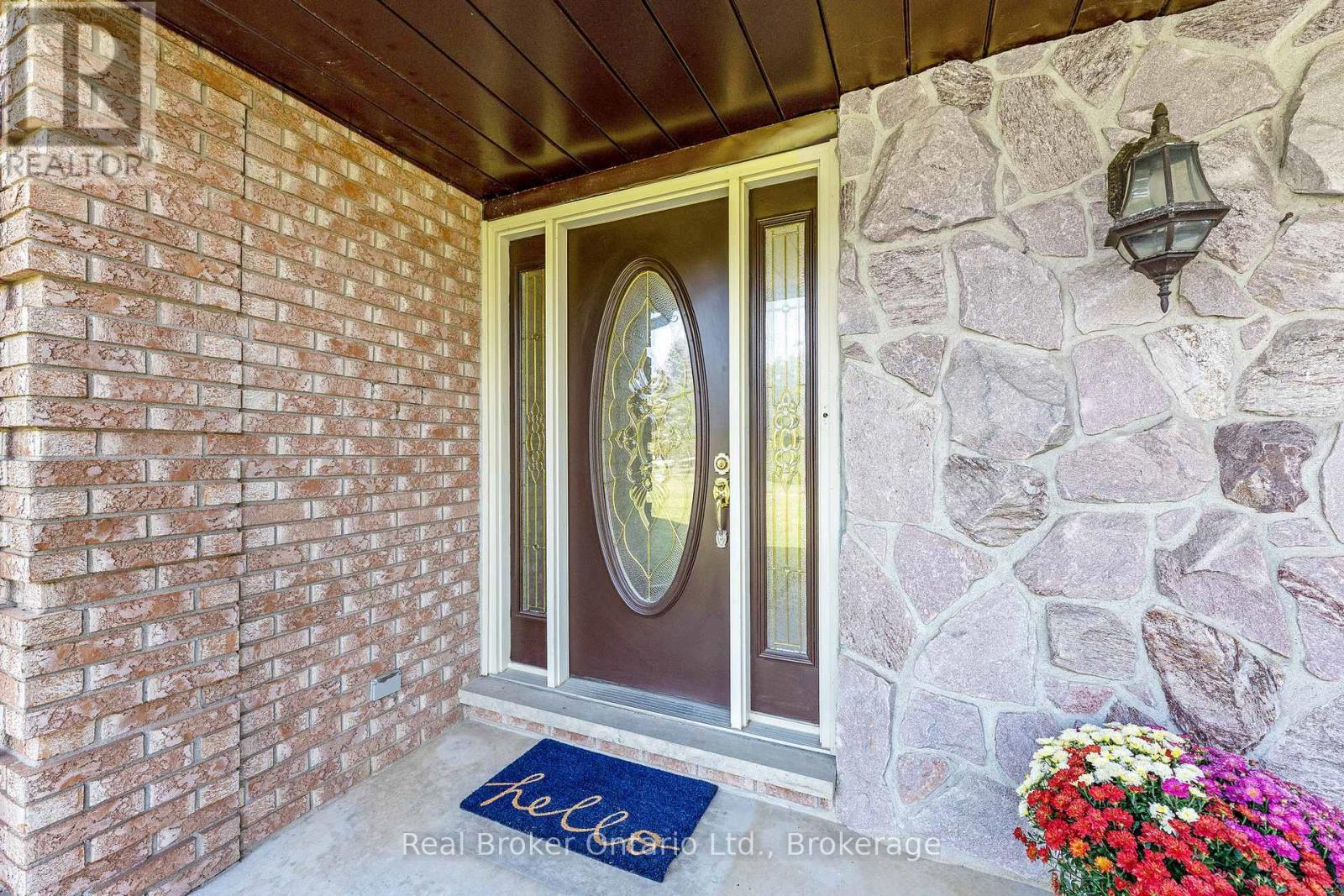 8759 Wellington 124 Road, Erin, Ontario  N1H 6H7 - Photo 7 - X12460725