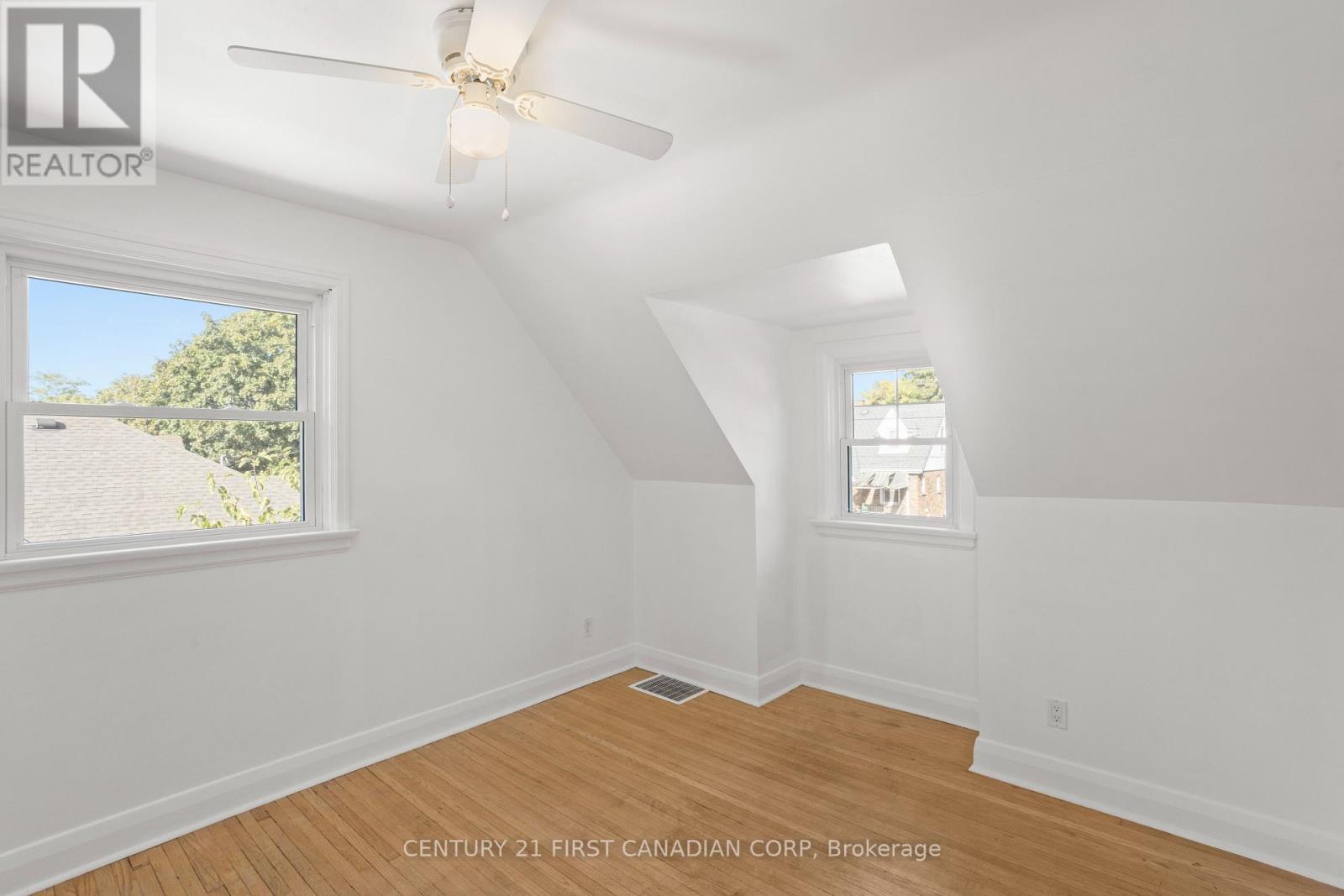 623 Wallace Avenue, London East (East C), Ontario  N5Y 3R8 - Photo 24 - X12460603