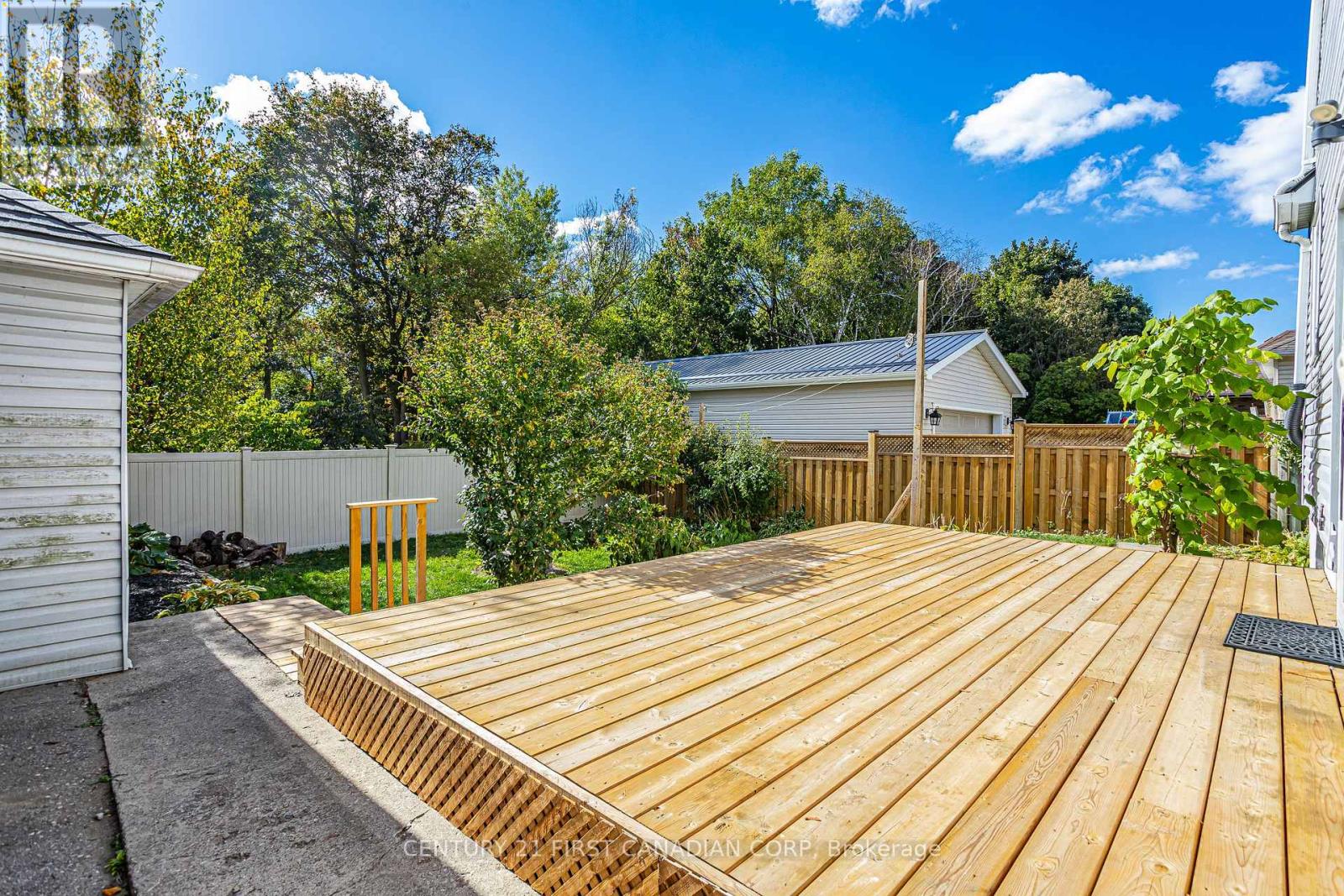 623 Wallace Avenue, London East (East C), Ontario  N5Y 3R8 - Photo 35 - X12460603