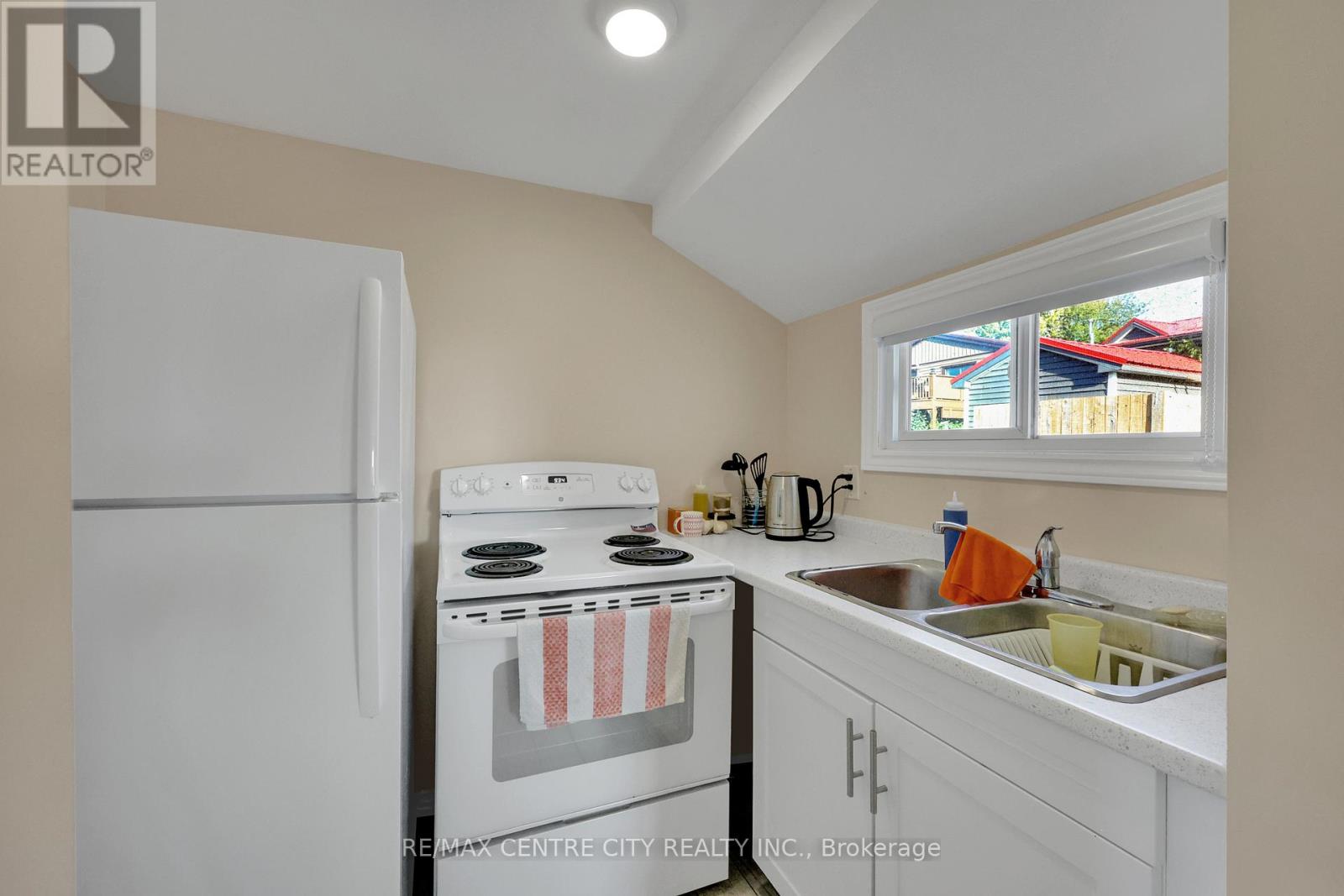3143 Colin Street, Malahide (Port Bruce), Ontario  N5H 2R2 - Photo 18 - X12460627