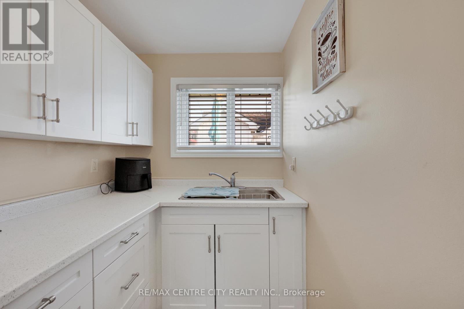3143 Colin Street, Malahide (Port Bruce), Ontario  N5H 2R2 - Photo 25 - X12460627