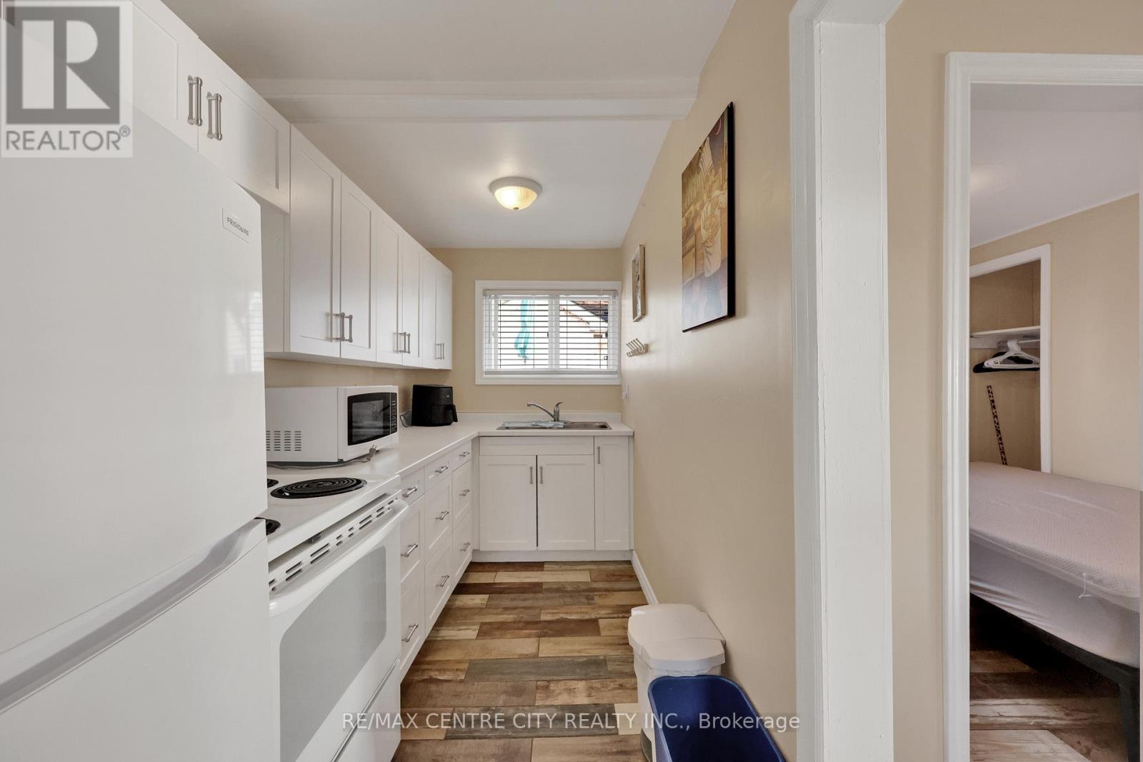 3143 Colin Street, Malahide (Port Bruce), Ontario  N5H 2R2 - Photo 28 - X12460627