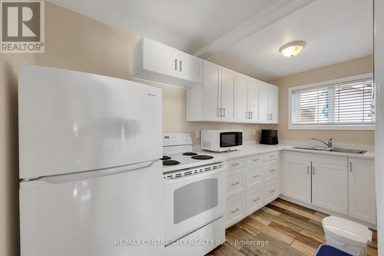 3143 Colin Street, Malahide (Port Bruce), Ontario  N5H 2R2 - Photo 29 - X12460627